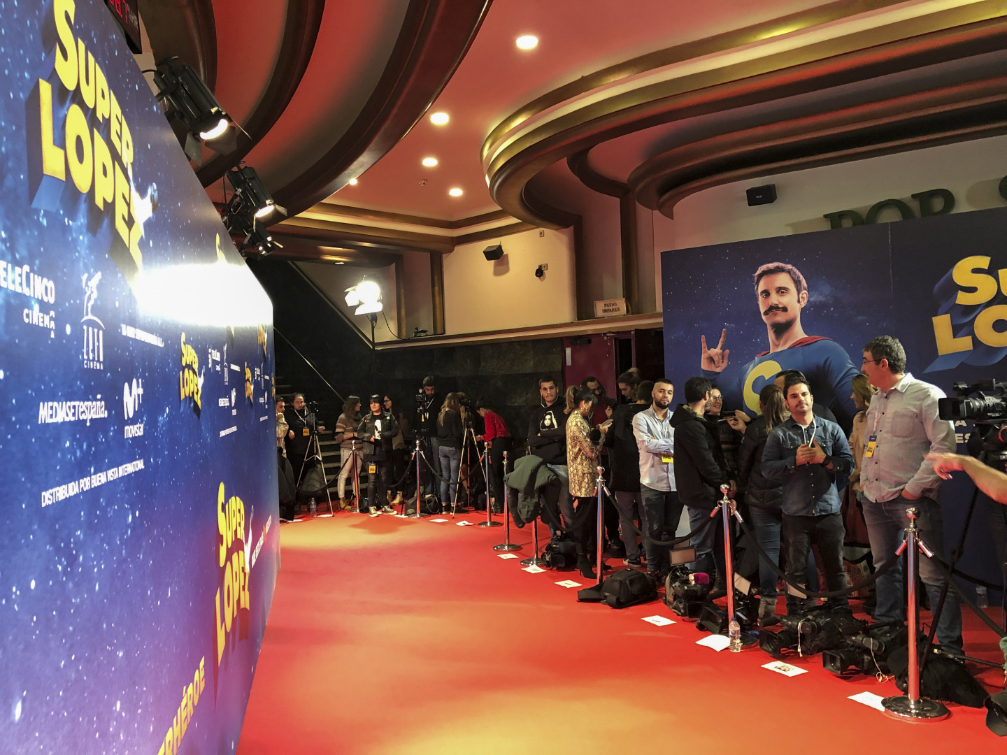 Premiere "Super López"