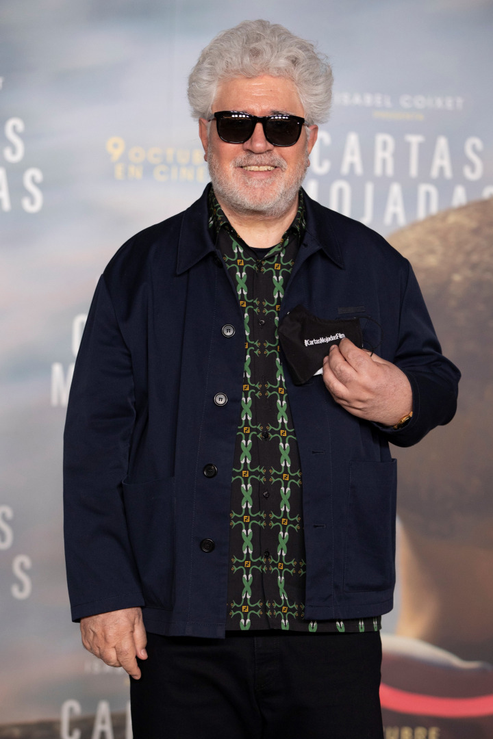 Premiere "Cartas Mojadas"