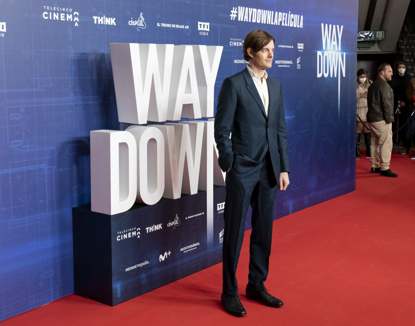 Premiere " Way Down"