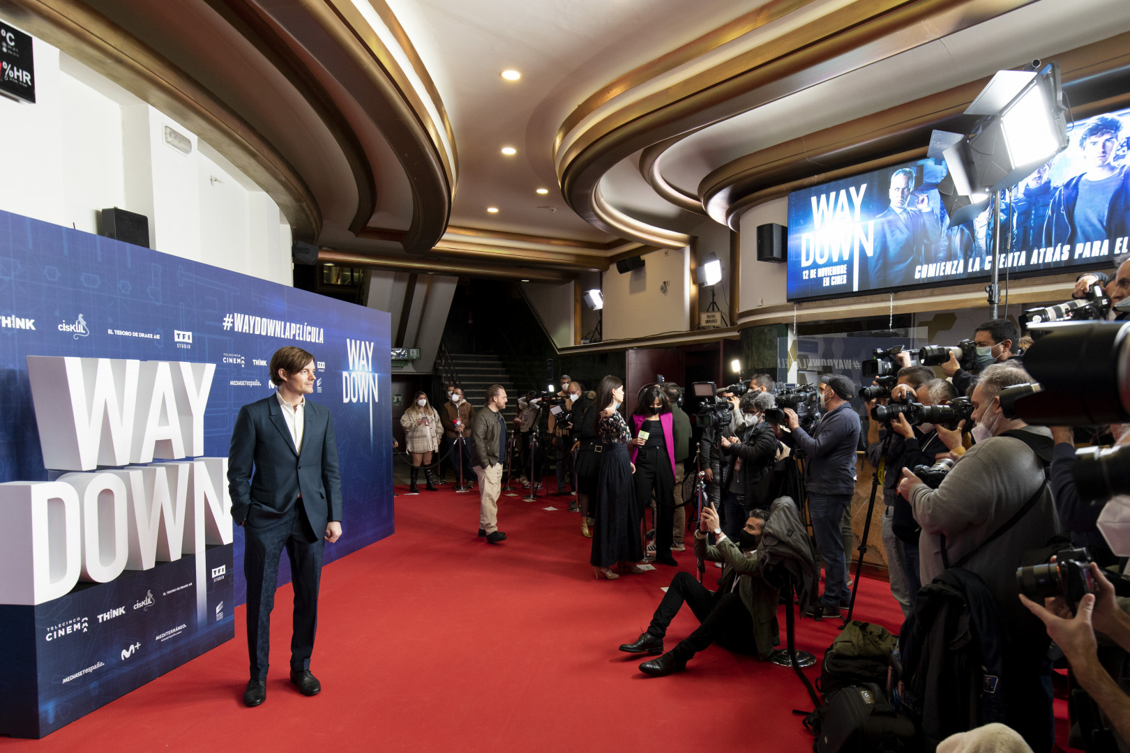 Premiere " Way Down"