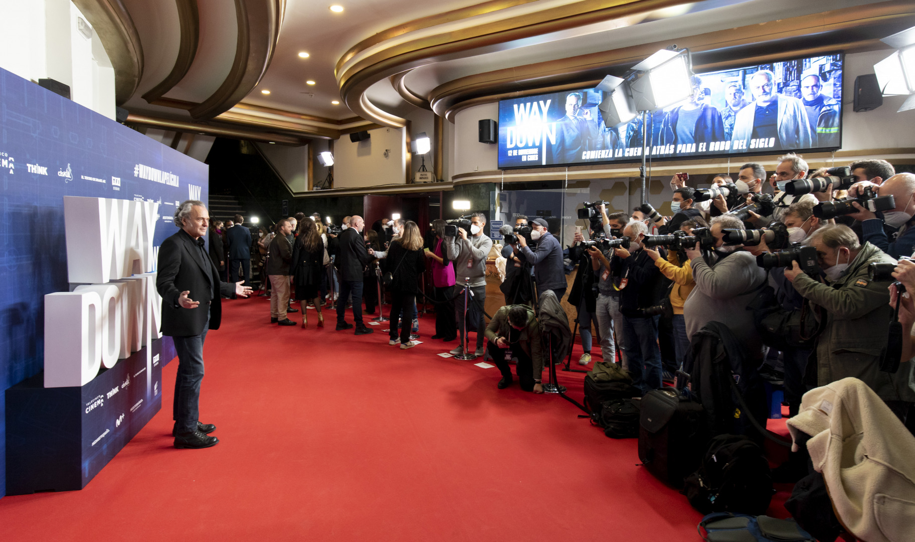 Premiere " Way Down"