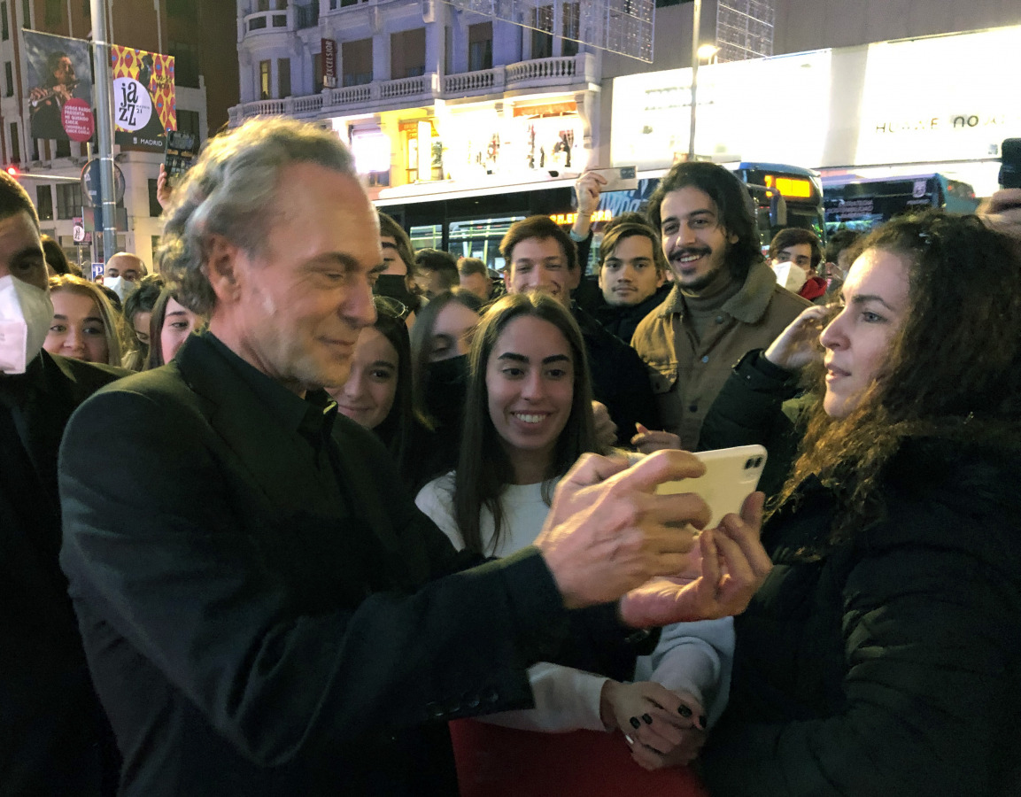 Premiere " Way Down"