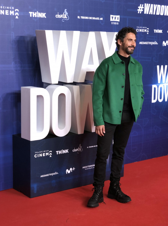 Premiere " Way Down"