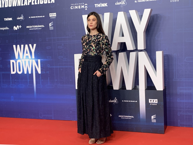 Premiere " Way Down"