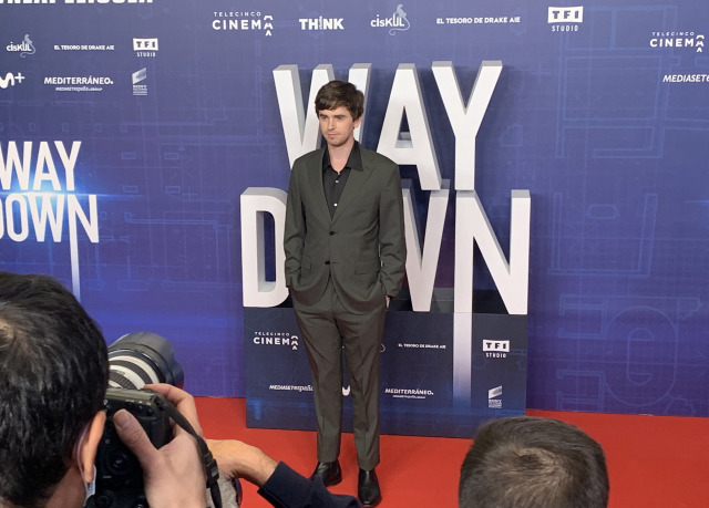 Premiere " Way Down"