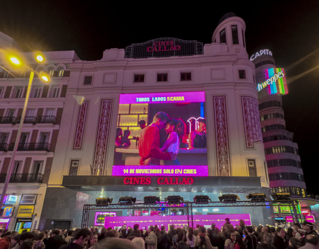 Premiere "Todos los lados de la cama"