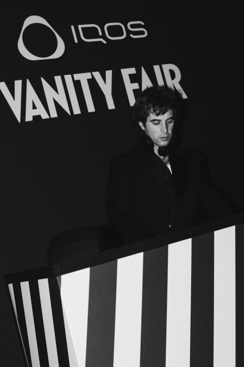 FIESTA VANITY FAIR